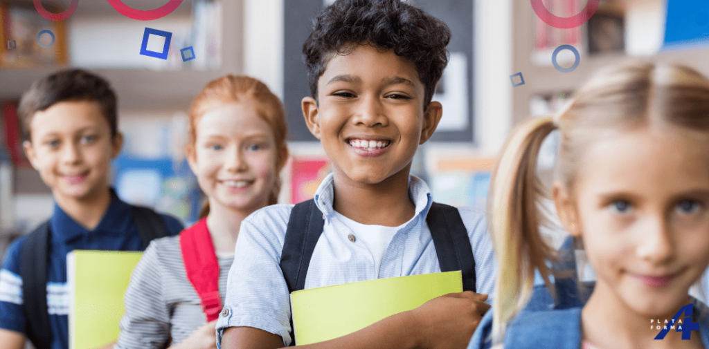 crianças na escola BNCC na prática