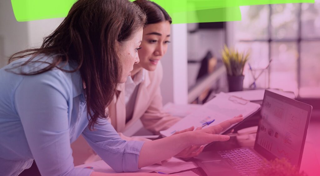 O que diferencia um software escolar de um software financeiro genérico? 
